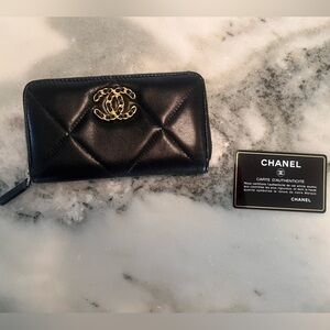 Chanel 19 Black Wallet